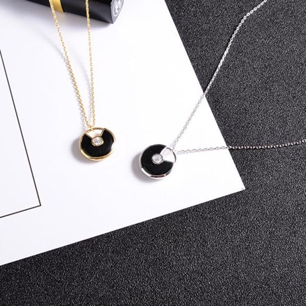 korean version of the single drill lucky charm necklace black onyx pendant small round female short paragraph clavicle chain 18k color gold
korean version of the single drill lucky charm necklace black onyx pendant small round female short paragraph clavicle chain 18k color gold