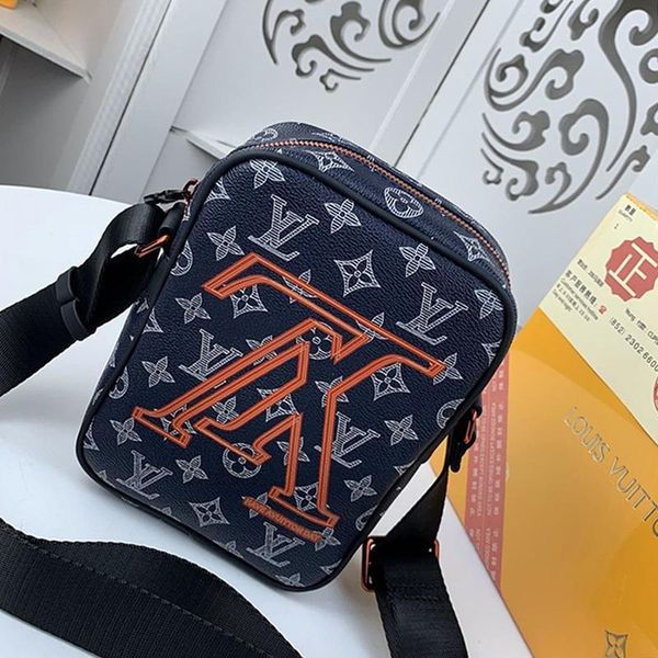 luxury designer new arrival mens crossbody bags retro style shoulder bags zipper casual leather crossbody men bag with origin box
luxury designer new arrival mens crossbody bags retro style shoulder bags zipper casual leather crossbody men bag with origin box