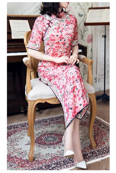 new autumn chinese retro style mandarin collar literary cheongsam improved rose print dress for women, Black;gray
new autumn chinese retro style mandarin collar literary cheongsam improved rose print dress for women, Black;gray