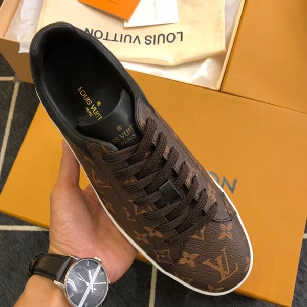 23 men's designer casual sports shoes, fashion brand outdoor casual shoes, trainers. fast delivery in original box packaging, Black
23 men's designer casual sports shoes, fashion brand outdoor casual shoes, trainers. fast delivery in original box packaging, Black