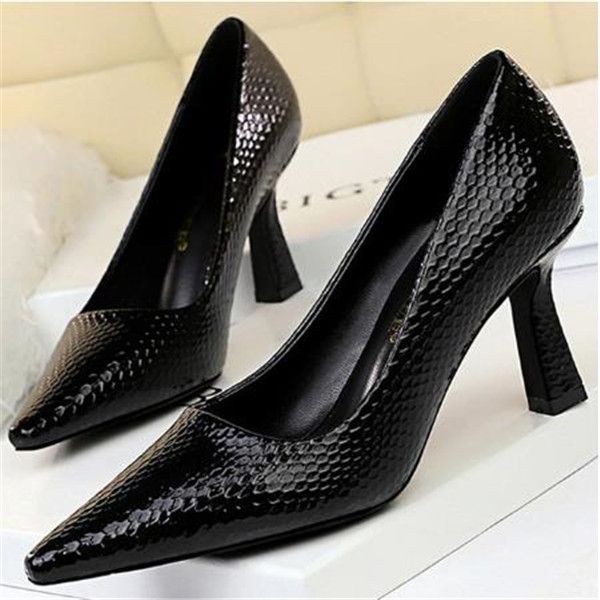 women shoes high heels 2020 classic pumps ladies shoes party wedding shoes, Black
women shoes high heels 2020 classic pumps ladies shoes party wedding shoes, Black