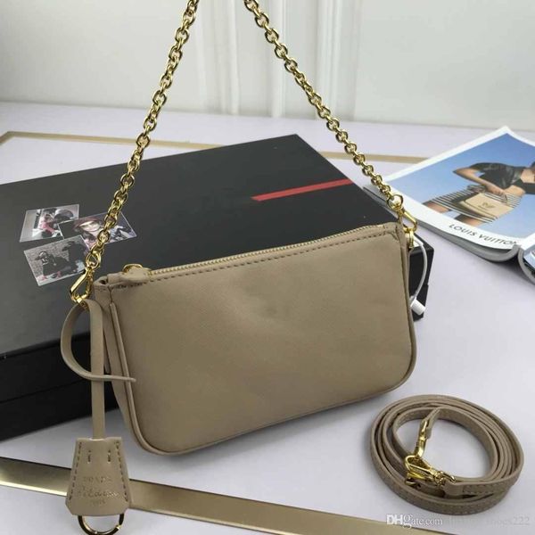 women's ultra-fire sports fashion broadband messenger bag 2020 summeraa 
women's ultra-fire sports fashion broadband messenger bag 2020 summeraa