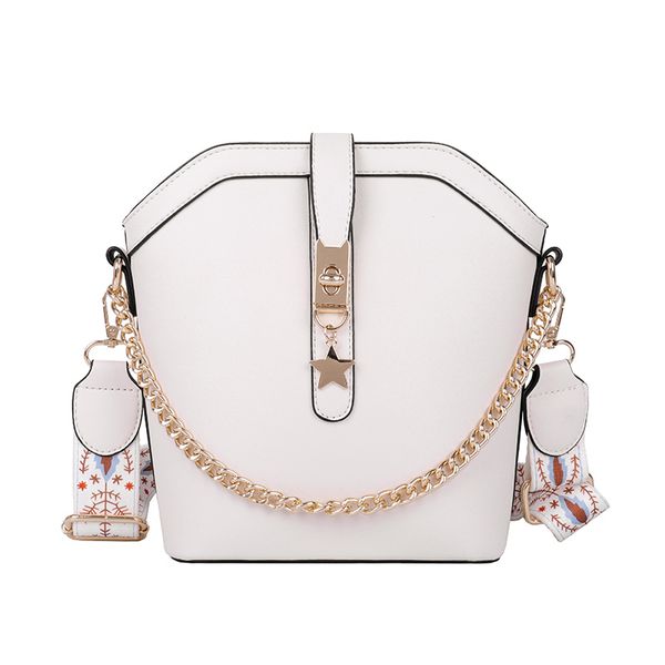 малый кожаный ковш сумки для женщин 2020 летняя crossbody сумки lady travel кошельки и сумки женщины плеча сумка новый
малый кожаный ковш сумки для женщин 2020 летняя crossbody сумки lady travel кошельки и сумки женщины плеча сумка новый