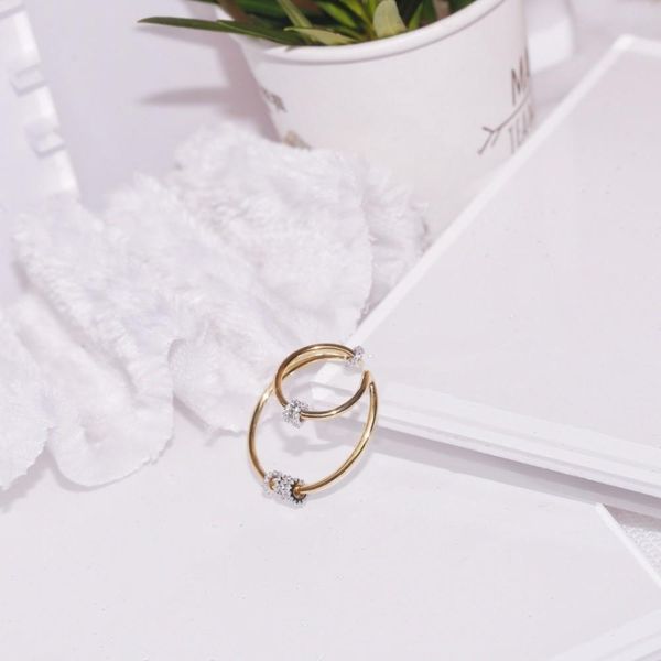 round shape design stud earrings gold color simple style elegant jewelry for women ladies earrings, Golden;silver
round shape design stud earrings gold color simple style elegant jewelry for women ladies earrings, Golden;silver