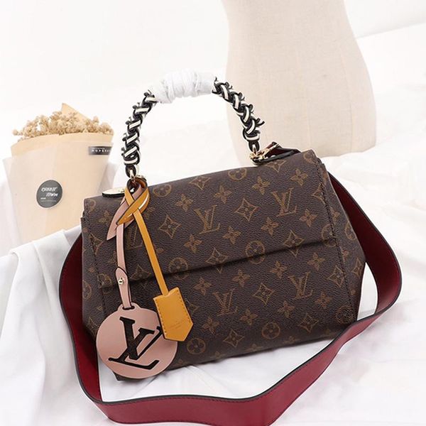 new arrival vintage design luxury women bag leather shoulder small flap crossbody handbags handle tote messenger bags fast delivery
new arrival vintage design luxury women bag leather shoulder small flap crossbody handbags handle tote messenger bags fast delivery
