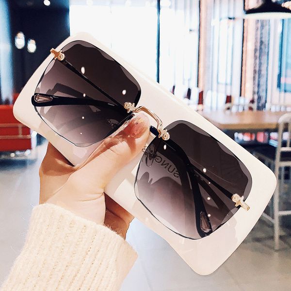 2020 new tide net red same models retro sunglasses ultraviolet sunglasses diamond cut edge women's rimless gradient, White;black
2020 new tide net red same models retro sunglasses ultraviolet sunglasses diamond cut edge women's rimless gradient, White;black