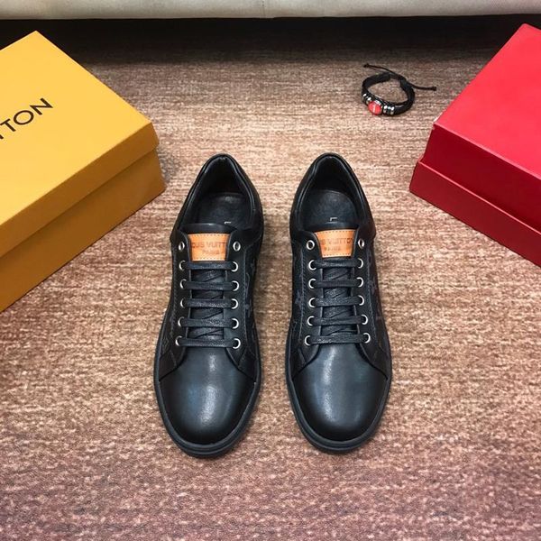 2020m new trendy leather letters low-lace-up casual men's shoes, fashionable wild outdoor sports shoes, size: 38-451, Black
2020m new trendy leather letters low-lace-up casual men's shoes, fashionable wild outdoor sports shoes, size: 38-451, Black