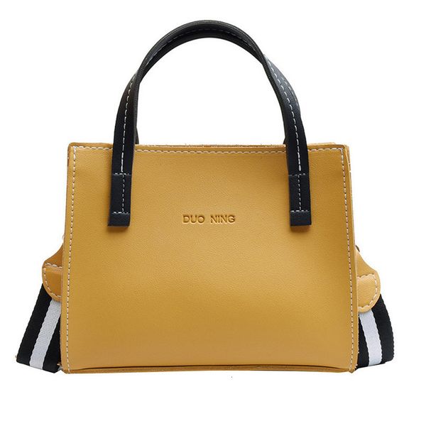 2020 new fashion pu leather handbag for women girl messenger bags with ball toy bolsa female shoulder bags ladies party
2020 new fashion pu leather handbag for women girl messenger bags with ball toy bolsa female shoulder bags ladies party