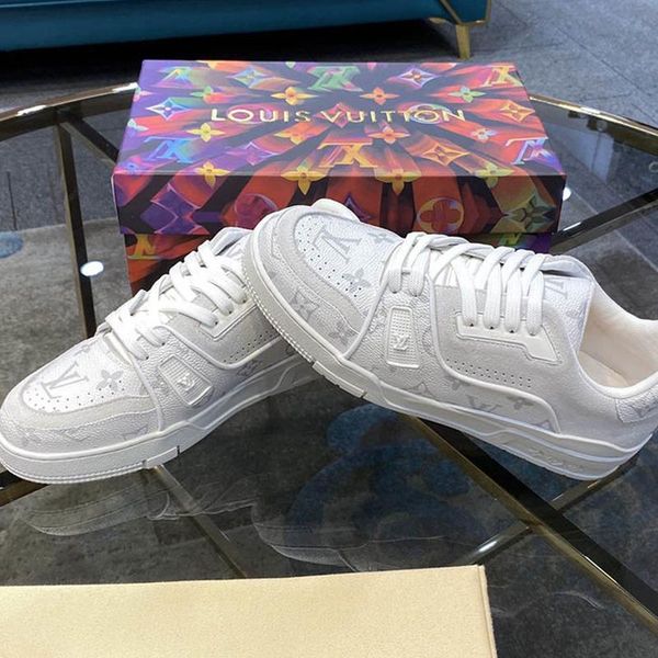 020 the high-quality men's casual sports shoes and outdoor casual shoes of the new brand designer, the original box size is 38-45, Black 
020 the high-quality men's casual sports shoes and outdoor casual shoes of the new brand designer, the original box size is 38-45, Black