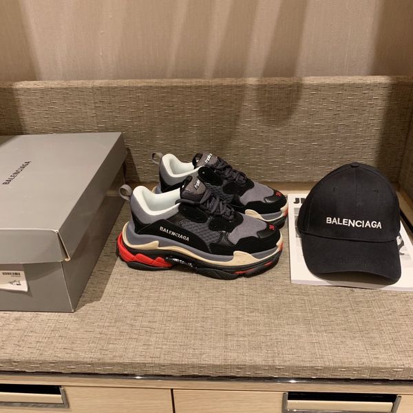 282designer to create casual and comfortable all-match sports shoes, travel shoes outsole non-slip design with original box delivery, Black
282designer to create casual and comfortable all-match sports shoes, travel shoes outsole non-slip design with original box delivery, Black