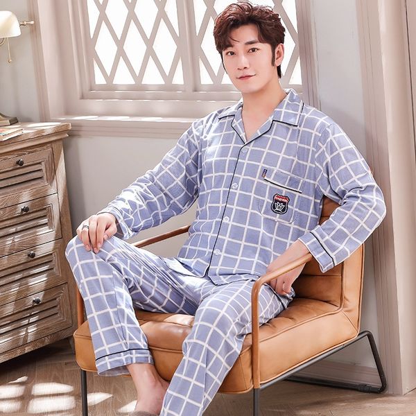 a variety of knitted cotton men's korean double-sided pajamas pajamas printed cardigan lapel long sleeve home suit, Black;brown
a variety of knitted cotton men's korean double-sided pajamas pajamas printed cardigan lapel long sleeve home suit, Black;brown