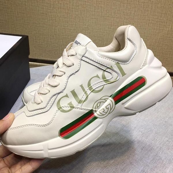 2020 мода мужчины повседневная обувь стиль платформа кроссовки chaussures de sport pour hommes с оригинальным box ритон кожаные тапки мужска
2020 мода мужчины повседневная обувь стиль платформа кроссовки chaussures de sport pour hommes с оригинальным box ритон кожаные тапки мужска