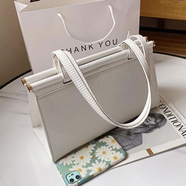 advanced sense small design bag eomen's bag 2020 new fashion fashion shoulder foreign style versatile ins armpit
advanced sense small design bag eomen's bag 2020 new fashion fashion shoulder foreign style versatile ins armpit