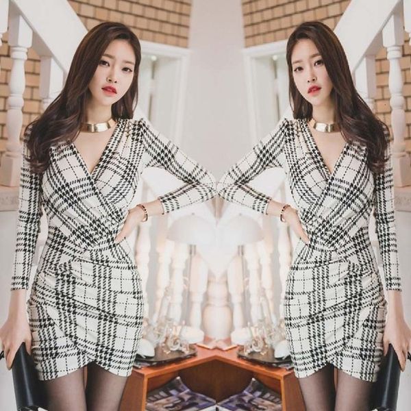 spring women dress summer 2020 night club v neck elegant plaid bodycon lady long sleeve mini dresses cotton a line, Black;gray
spring women dress summer 2020 night club v neck elegant plaid bodycon lady long sleeve mini dresses cotton a line, Black;gray