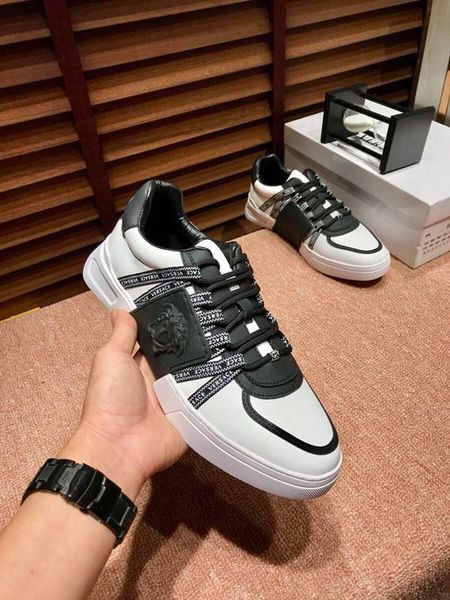 2020k fashion men's running shoes luxury casual shoes breathable leather classic sneakers low-party shoes, size: 38-451, Black
2020k fashion men's running shoes luxury casual shoes breathable leather classic sneakers low-party shoes, size: 38-451, Black