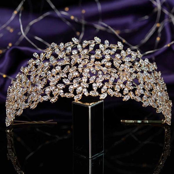 tiaras and crown hadiyana gorgeous luxury women get engaged hair accessories party hair jewelry zirconia bc5459 princesa, Golden;silver
tiaras and crown hadiyana gorgeous luxury women get engaged hair accessories party hair jewelry zirconia bc5459 princesa, Golden;silver
