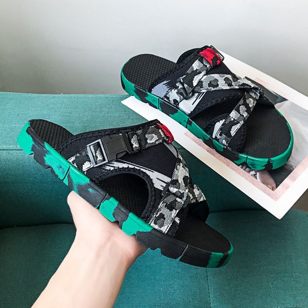 new arrival beach slippers men anti slip walking shoe men brand fashion outdoor slippers camouflage man soft, Black
new arrival beach slippers men anti slip walking shoe men brand fashion outdoor slippers camouflage man soft, Black