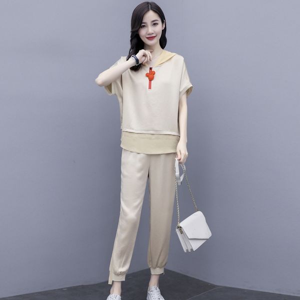 women's acetate satin suit 2020 summer new casual pants age-reducing loose hooded short-sleeved casual pants sports two-piece set, Gray
women's acetate satin suit 2020 summer new casual pants age-reducing loose hooded short-sleeved casual pants sports two-piece set, Gray