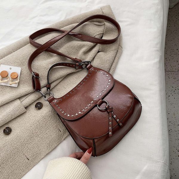 vintage saddle rivets handbags women crossbody bags 2020 new ladies designer shoulder messenger bags totes female purses
vintage saddle rivets handbags women crossbody bags 2020 new ladies designer shoulder messenger bags totes female purses