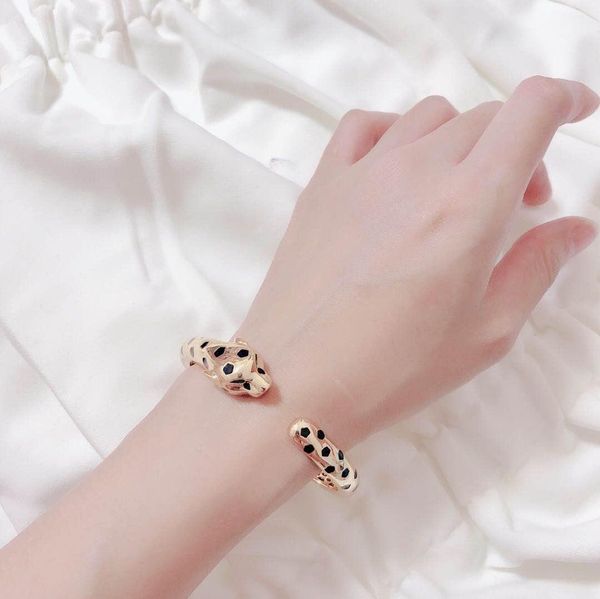 fashion jewelry luxury gorgeous jewelry bracelet matte gold plated 18k long-lasting color-preserving emeralds, ms. agate bracelet designer w
fashion jewelry luxury gorgeous jewelry bracelet matte gold plated 18k long-lasting color-preserving emeralds, ms. agate bracelet designer w