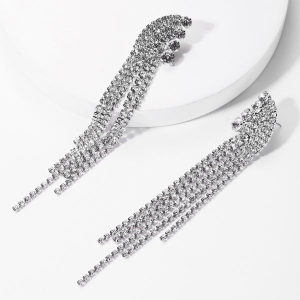 exaggerated claw chain fashion rhinestone diamond long tassel earrings women's fashion eye-catching runway show earrings cool wind, Golden
exaggerated claw chain fashion rhinestone diamond long tassel earrings women's fashion eye-catching runway show earrings cool wind, Golden