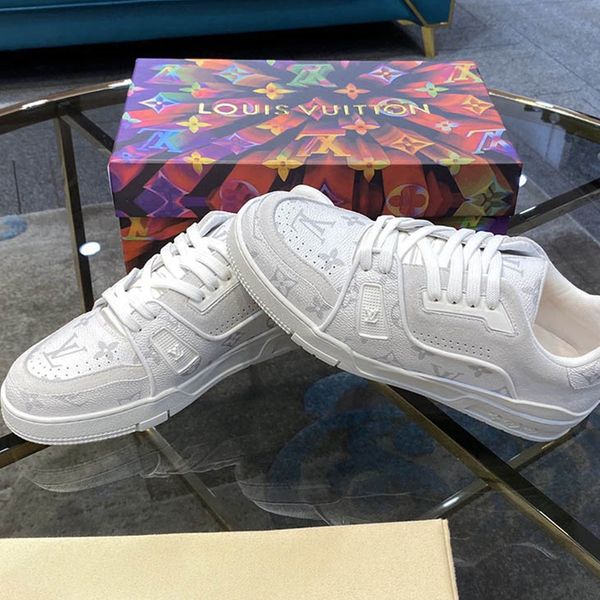 021 the high-quality men's casual sports shoes and outdoor casual shoes of the new brand designer, the original box size is 38-45, Black
021 the high-quality men's casual sports shoes and outdoor casual shoes of the new brand designer, the original box size is 38-45, Black