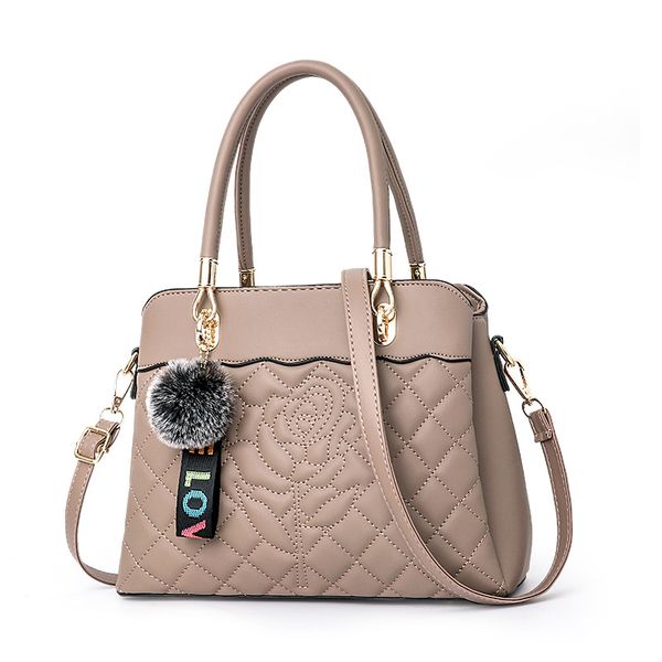 fashion lady's fur ball jewelry tote bag handbag party wallet lady messenger messenger bag shoulder flower design bag fashion lady hand
fashion lady's fur ball jewelry tote bag handbag party wallet lady messenger messenger bag shoulder flower design bag fashion lady hand