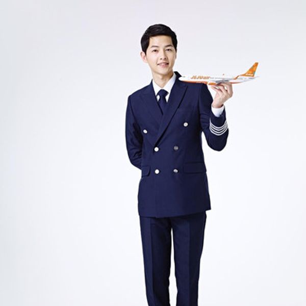 new brand spring autumn mens security uniform luxurious male captain pilot uniforms stage performance cosplay blazer suits 2 pcs, White;black
new brand spring autumn mens security uniform luxurious male captain pilot uniforms stage performance cosplay blazer suits 2 pcs, White;black