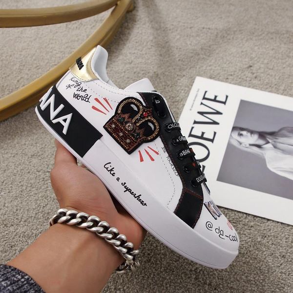 2020 new trend graffiti leather casual shoes men and women outdoor comfortable sports shoes fashion wild couple shoes, size 35-451, Black
2020 new trend graffiti leather casual shoes men and women outdoor comfortable sports shoes fashion wild couple shoes, size 35-451, Black
