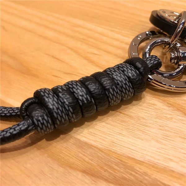 2020 fashion european-american style key chain and leather business car key chain, to create brand key chain accessories for men's gift, Silver
2020 fashion european-american style key chain and leather business car key chain, to create brand key chain accessories for men's gift, Silver