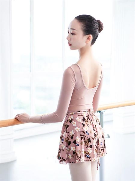 printed jasmine flower gauzy dance dress women's skirt one-piece gymnastic ballet skirts lace up bigdance skirt, Black;red
printed jasmine flower gauzy dance dress women's skirt one-piece gymnastic ballet skirts lace up bigdance skirt, Black;red