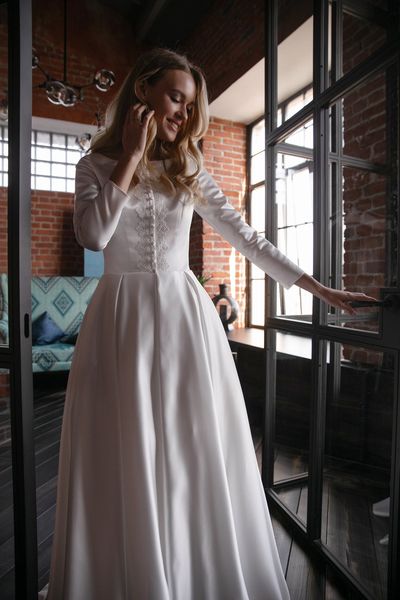 2020 new arrival a-line modest wedding dresses long sleeves satin vintage informal bridal gowns lds wedding dress custom made305z, White
2020 new arrival a-line modest wedding dresses long sleeves satin vintage informal bridal gowns lds wedding dress custom made305z, White