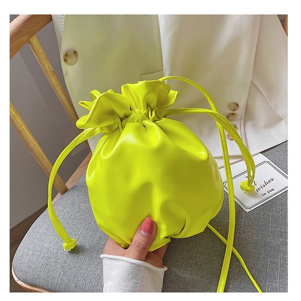 женщины crossbody ведра мешок неоновых цветов девушка плечо crossbody сумка оранжевого drawstring сумка организатор кожа pu
женщины crossbody ведра мешок неоновых цветов девушка плечо crossbody сумка оранжевого drawstring сумка организатор кожа pu