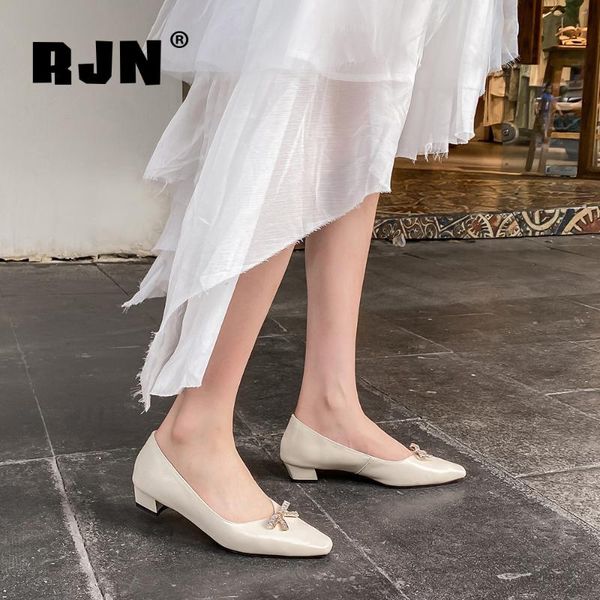 rjn new casual lady pumps butterfly-knot decoration little square toe cow leather women shoes elegant pumps ro272, Black
rjn new casual lady pumps butterfly-knot decoration little square toe cow leather women shoes elegant pumps ro272, Black
