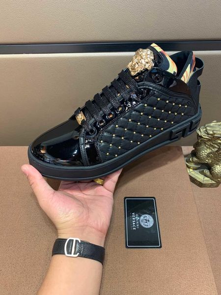 new9 luxury men's casual shoes fashion wild sports shoes high to help outdoor comfortable men's shoes original box packaging zapat, Black
new9 luxury men's casual shoes fashion wild sports shoes high to help outdoor comfortable men's shoes original box packaging zapat, Black