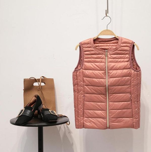 women ultra light down vest 2020 autumn winter white duck down coat parka female sleeveless waistcoat short r1323, Black
women ultra light down vest 2020 autumn winter white duck down coat parka female sleeveless waistcoat short r1323, Black