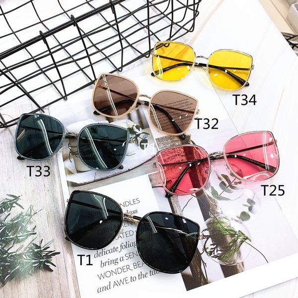 polarized children's sunglasses t20312 fashionable large frame versatile sunglasses resin polarizer manufacturer, White;black
polarized children's sunglasses t20312 fashionable large frame versatile sunglasses resin polarizer manufacturer, White;black