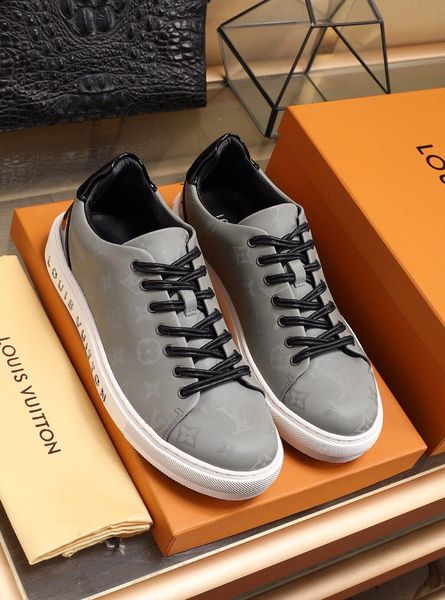 2019qt limited edition new fashion trend wild men casual and comfortable shoes, walking shoes brand sports shoes, original box packaging, Black
2019qt limited edition new fashion trend wild men casual and comfortable shoes, walking shoes brand sports shoes, original box packaging, Black