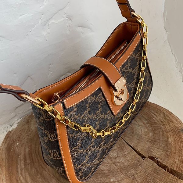 lisa with the same chain portable shoulder medieval armpit bag women 2020 new texture all-match shoulder bag
lisa with the same chain portable shoulder medieval armpit bag women 2020 new texture all-match shoulder bag