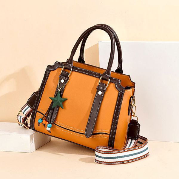 fashion female crossbody hand totes women handbag leather shoulder bag star pendant tassel casual famous brand women bag
fashion female crossbody hand totes women handbag leather shoulder bag star pendant tassel casual famous brand women bag
