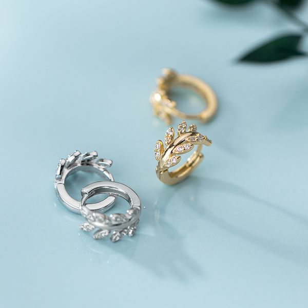new 925 sterling silver buckle korean fine jewelry simple small leaf mini huggie delicate small hoop earring for women wedding, Golden;silver
new 925 sterling silver buckle korean fine jewelry simple small leaf mini huggie delicate small hoop earring for women wedding, Golden;silver