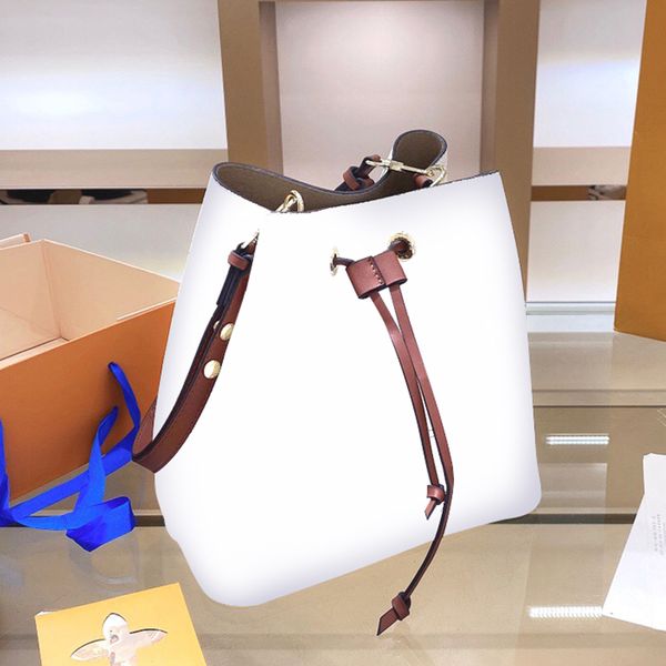 2020 designer handbags purses fashion cowhide bucket handbag tote bag women's shoulder bags backpack women bags handbags
2020 designer handbags purses fashion cowhide bucket handbag tote bag women's shoulder bags backpack women bags handbags