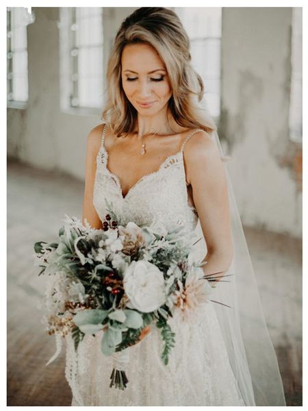 popular light wedding dress new spring 2020 new bride simple princess dream luxury palace dress, White
popular light wedding dress new spring 2020 new bride simple princess dream luxury palace dress, White