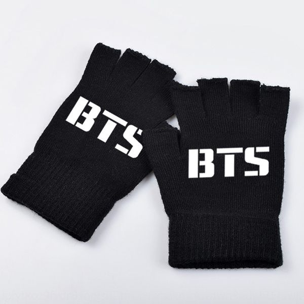 btsyouth group noctilucent and gloves new winter solid color thermal leak gloves for men and women, Blue;gray
btsyouth group noctilucent and gloves new winter solid color thermal leak gloves for men and women, Blue;gray