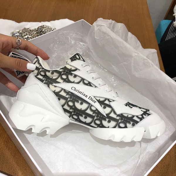 new2 luxury ladies casual shoes trend personality sports shoes fashion thick bottom old shoes original box packaging fast delivery, Black
new2 luxury ladies casual shoes trend personality sports shoes fashion thick bottom old shoes original box packaging fast delivery, Black
