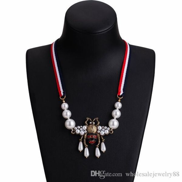 оптовая bohemian моды кристалл pearl bee ожерелье полосатой ленты цепи свитера женщин шарма ювелирные аксессуары, Silver
оптовая bohemian моды кристалл pearl bee ожерелье полосатой ленты цепи свитера женщин шарма ювелирные аксессуары, Silver
