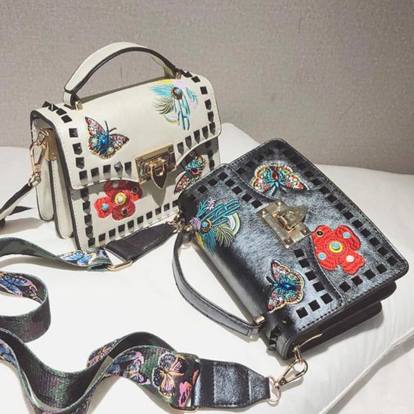 2021 vintage мода pu кожаные сумки женские сумки конструктора вышитый цветок rivet tote мешок леди плечо сумка
2021 vintage мода pu кожаные сумки женские сумки конструктора вышитый цветок rivet tote мешок леди плечо сумка