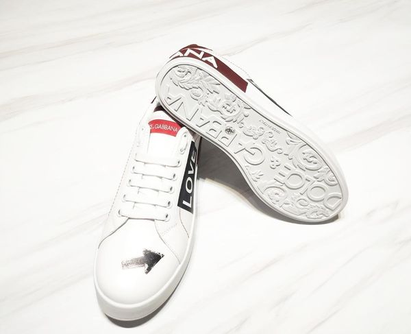 2020-2019s new limited edition luxury designer casual shoes couple shoes fashion wild men and women sports shoes 35-45
2020-2019s new limited edition luxury designer casual shoes couple shoes fashion wild men and women sports shoes 35-45
