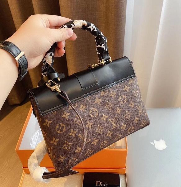 new bag designer handbags louìs vuìttõn adies bags cross body bags shoulder bags outdoor leisure bag wallet ing, Black;brown 
new bag designer handbags louìs vuìttõn adies bags cross body bags shoulder bags outdoor leisure bag wallet ing, Black;brown