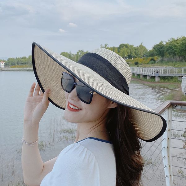 2020 brand woman summer big brim foldable wild straw hat uv protection beach sun women, Blue;gray
2020 brand woman summer big brim foldable wild straw hat uv protection beach sun women, Blue;gray